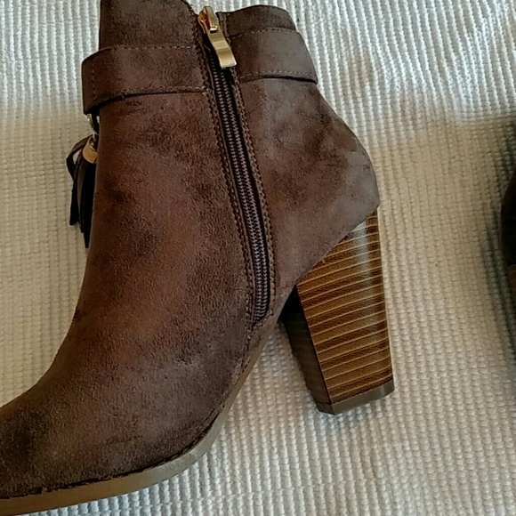 NIB Catherine Malandrino Booties - Picture 5 of 7